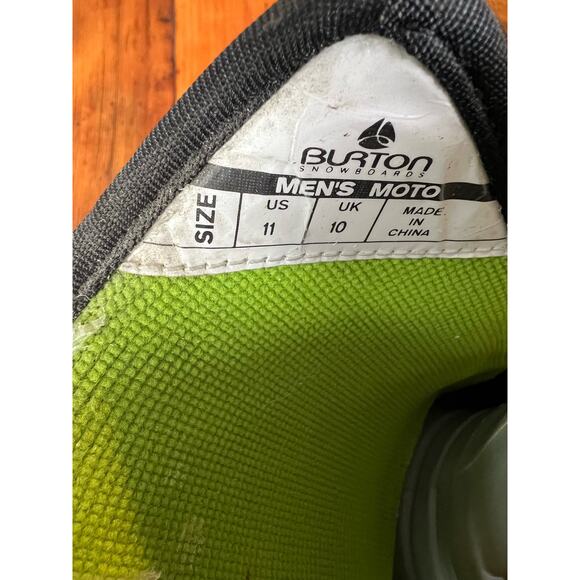 Vintage Men's Burton Lace Up MOTO Snowboard Boots - Picture 4 of 8